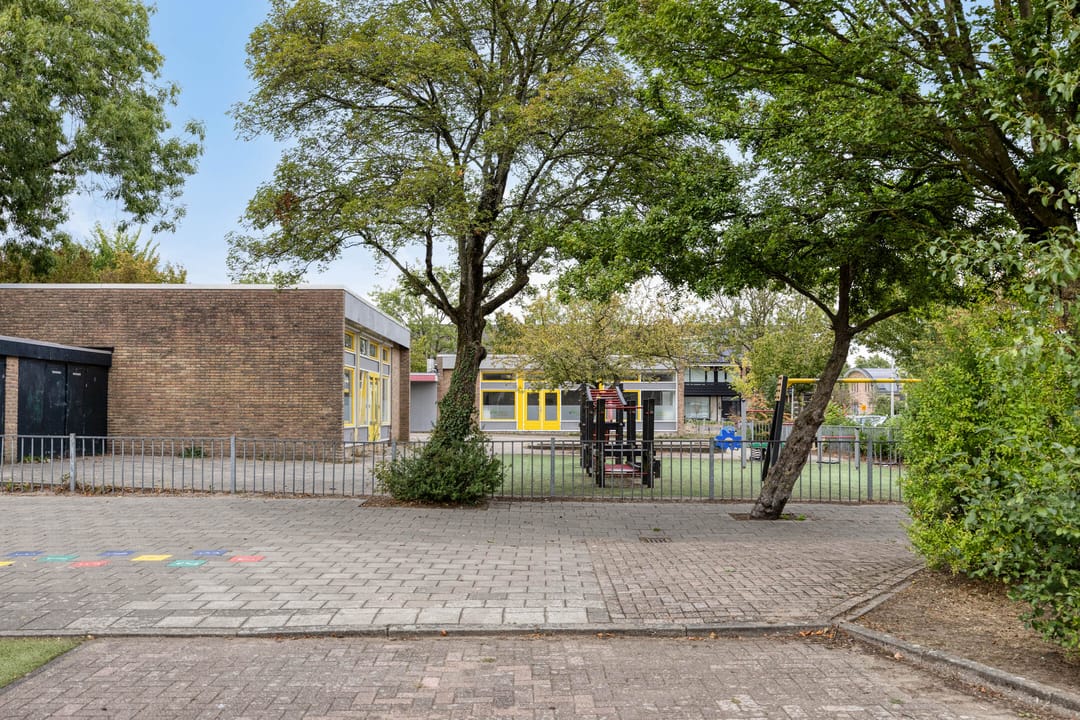 Foto 37 van Van der Burghstraat 10