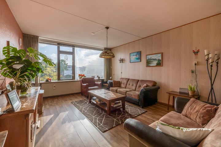 Photo 2 of Roerdompstraat 53