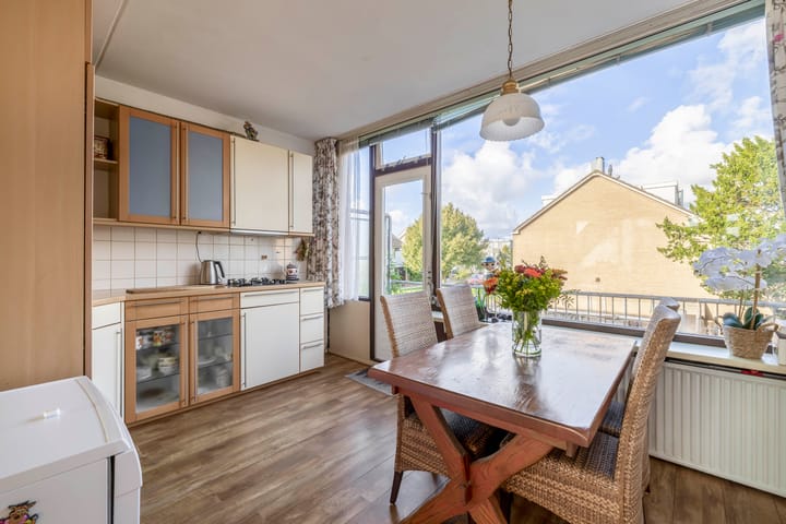 Photo 3 of Roerdompstraat 53