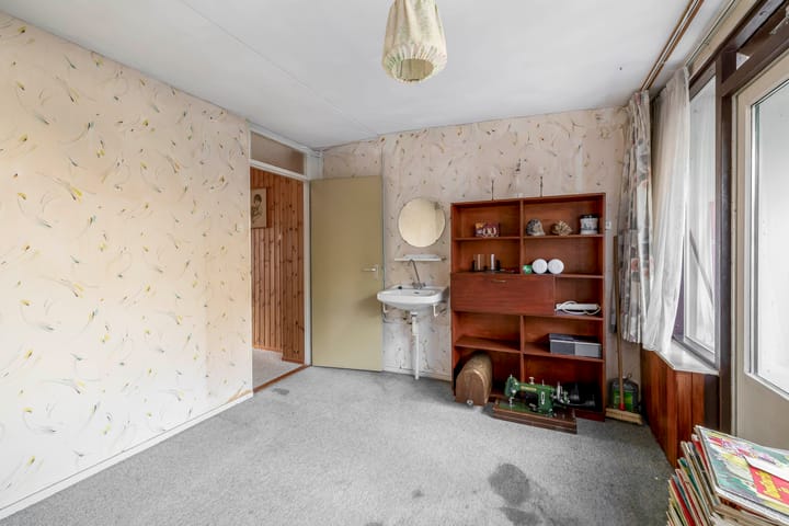 Photo 14 of Roerdompstraat 53