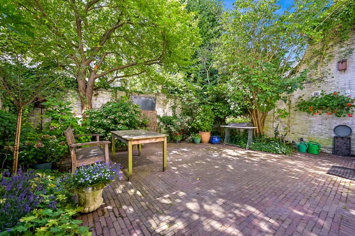 Foto 15 van Riouwstraat 19