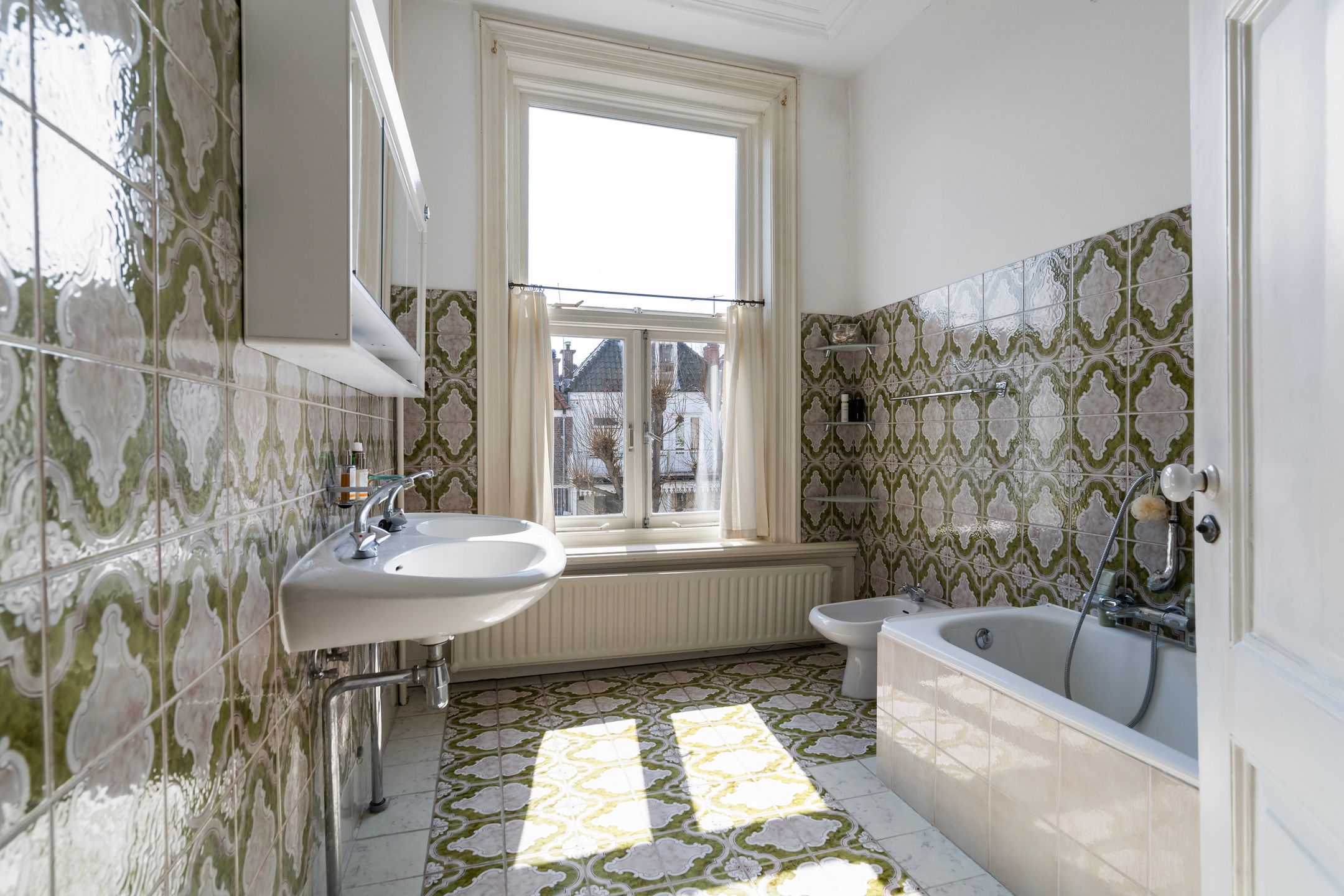 Foto 36 van Riouwstraat 19