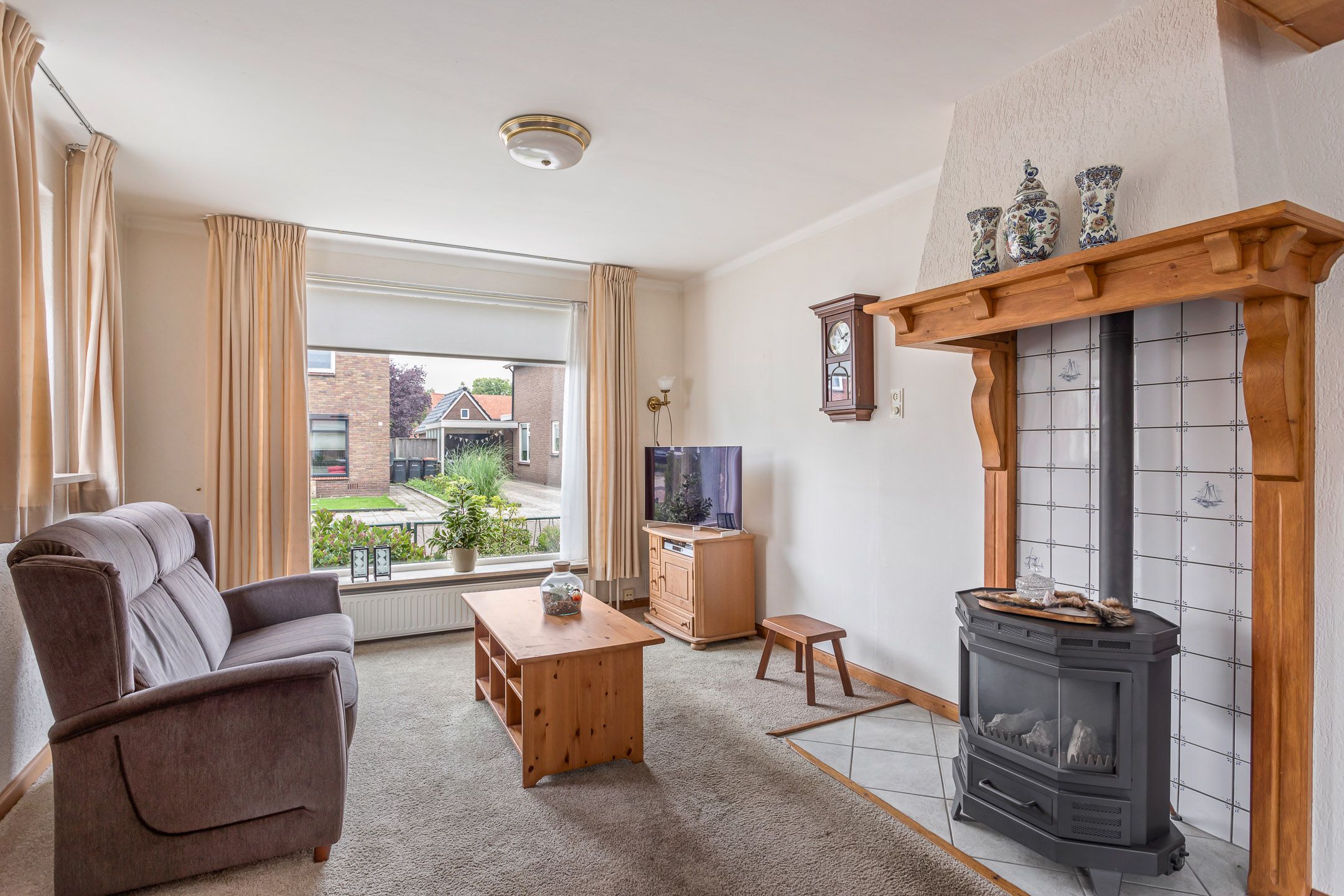 Photo 3 of Julianastraat 12