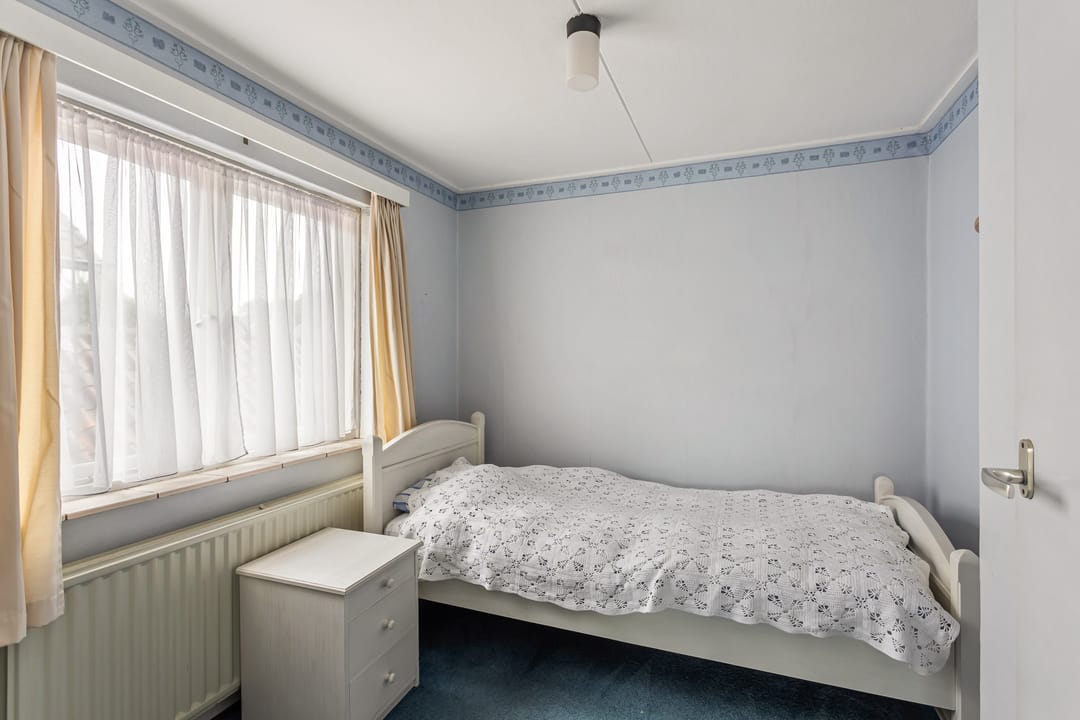 Photo 13 of Julianastraat 12