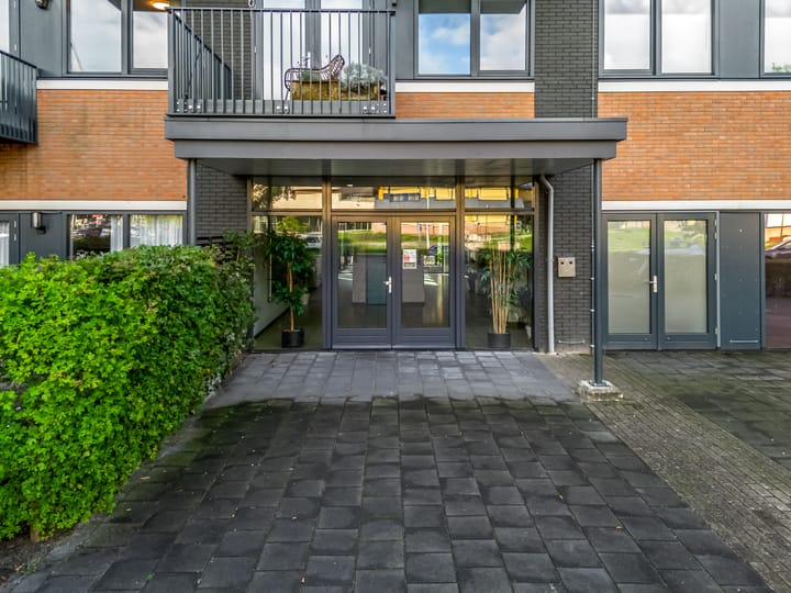 Foto 18 van Zandsteen 64