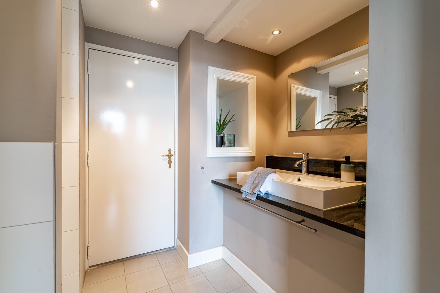 Foto 19 van Denneweg 13-B