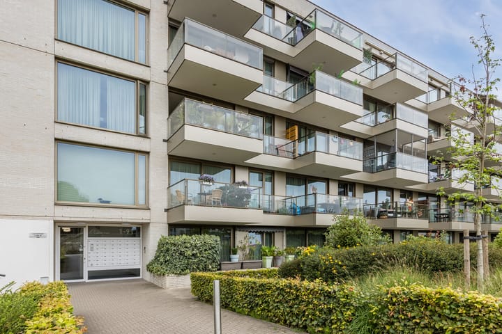 Foto 10 van Haga Lucia