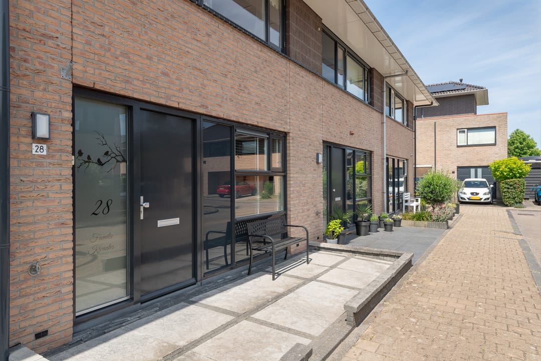 Foto 7 van Boterbloem 28