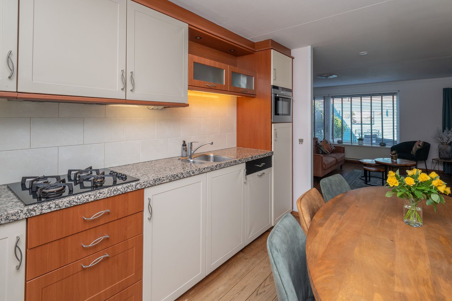 Foto 10 van Boterbloem 28