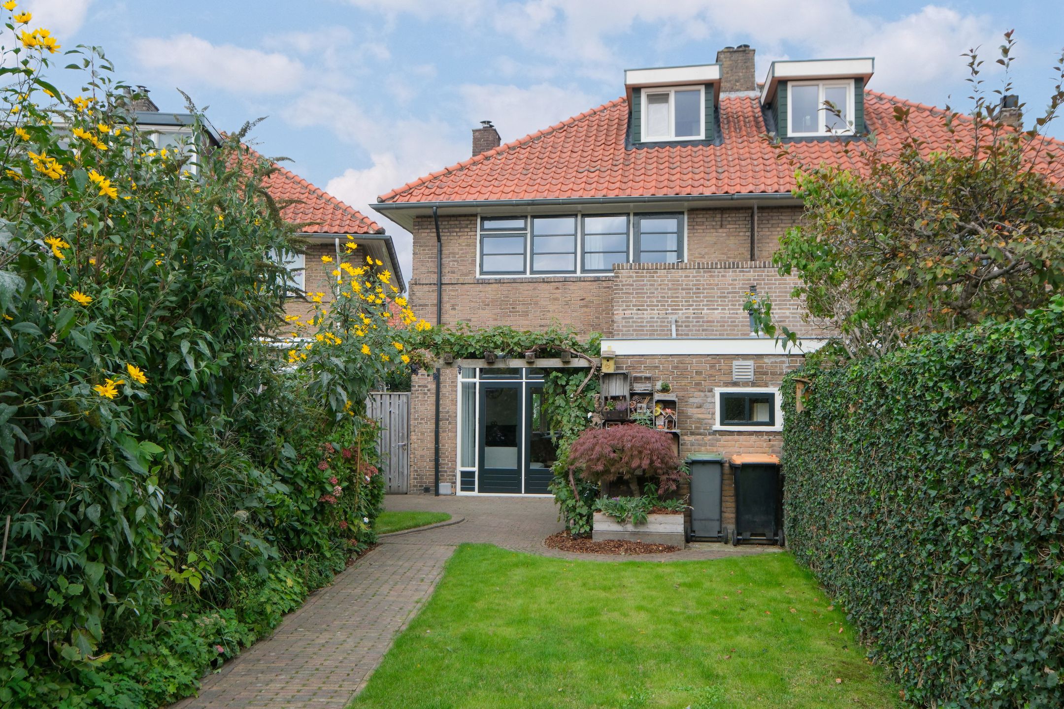 Photo 3 of Louisestraat 21