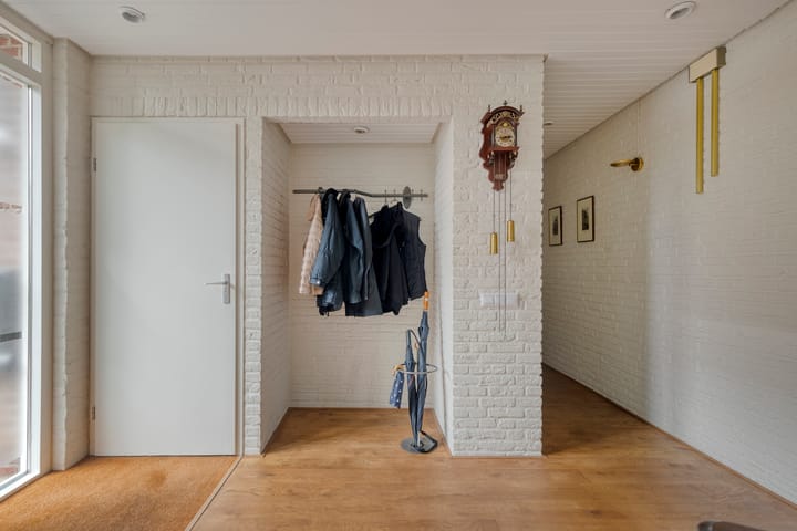 Foto 7 van Weth. Van der Veldenweg 9