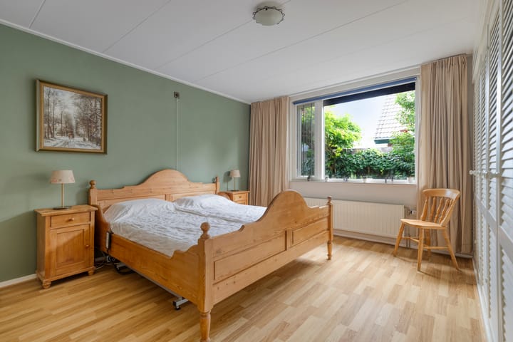 Foto 18 van Weth. Van der Veldenweg 9