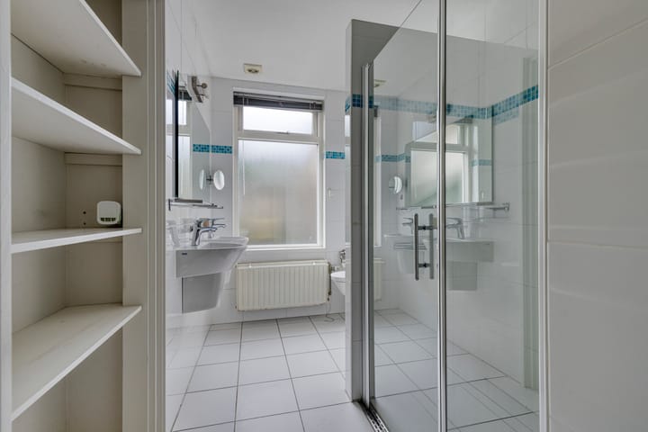 Foto 20 van Weth. Van der Veldenweg 9