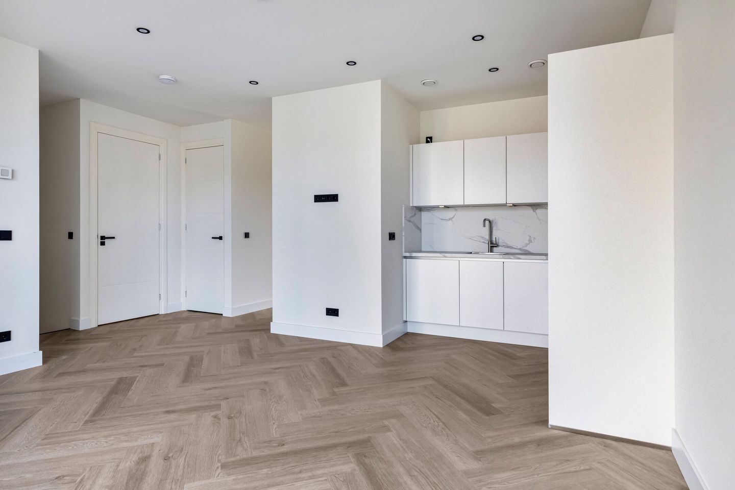 Foto 10 van Willemskerkestraat 15-A