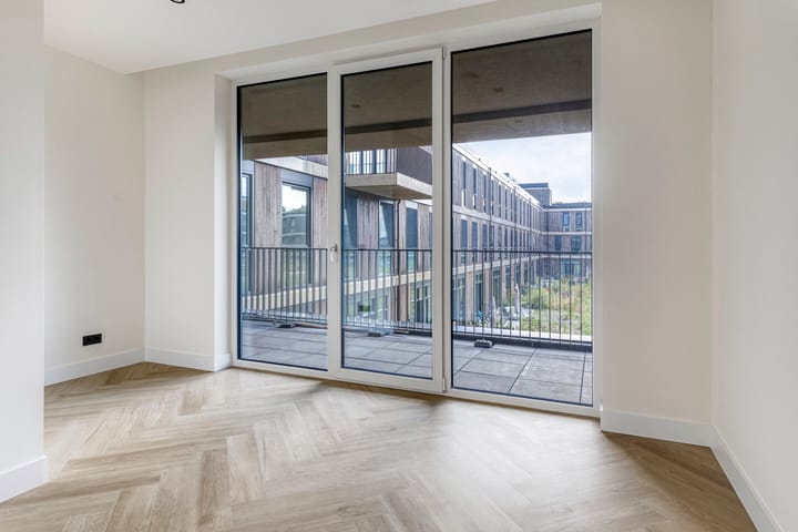 Foto 15 van Willemskerkestraat 15-A