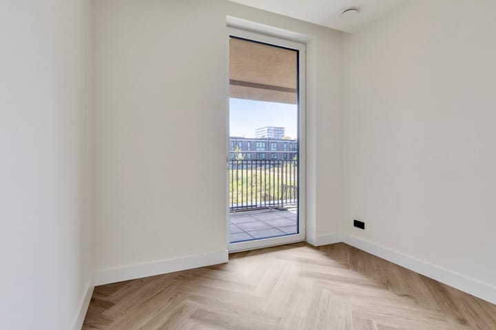 Foto 21 van Willemskerkestraat 15-A