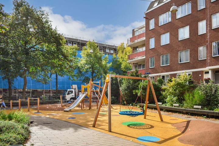 Photo 31 of Govert Flinckstraat 112-A