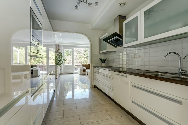 Photo 5 of Mathenesserstraat 163