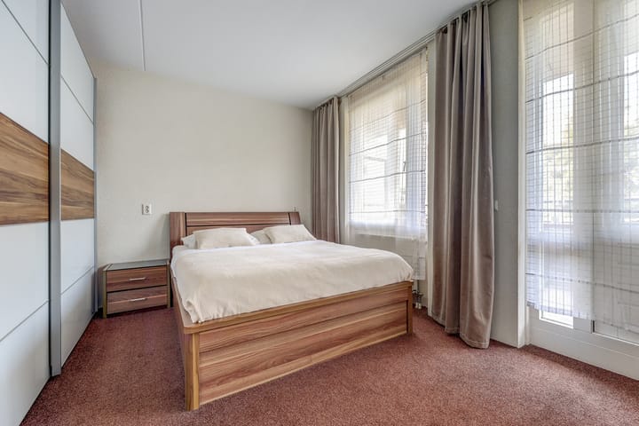 Photo 11 of Mathenesserstraat 163