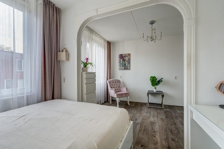 Photo 15 of Mathenesserstraat 163