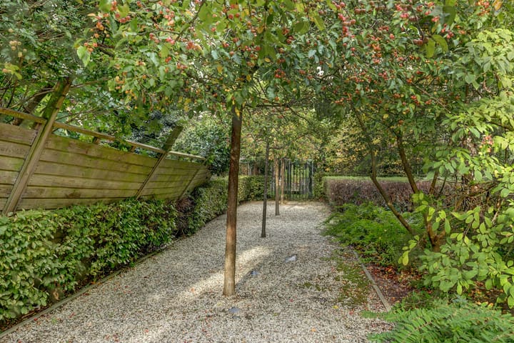 Photo 25 of Mathenesserstraat 163