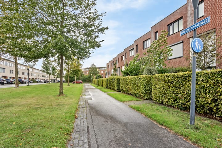 Photo 44 of Nieuwlandstraat 7