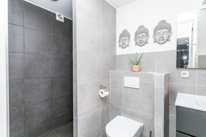 Photo 18 of Julianastraat 45