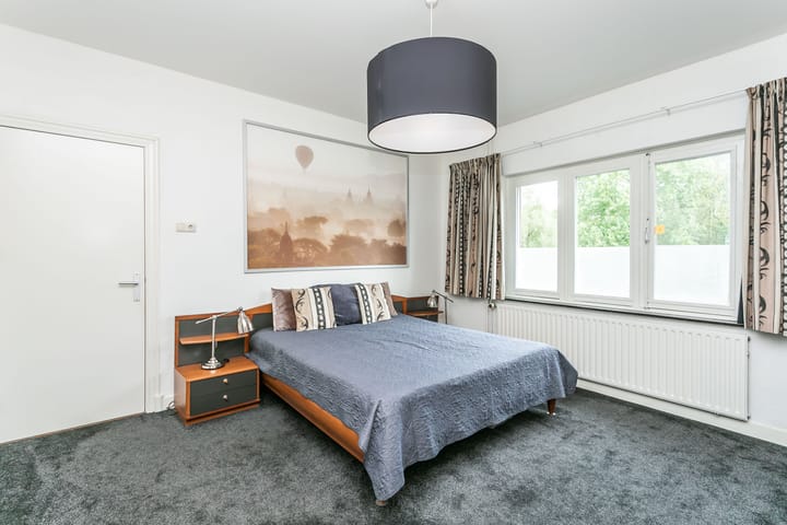 Photo 23 of Julianastraat 45