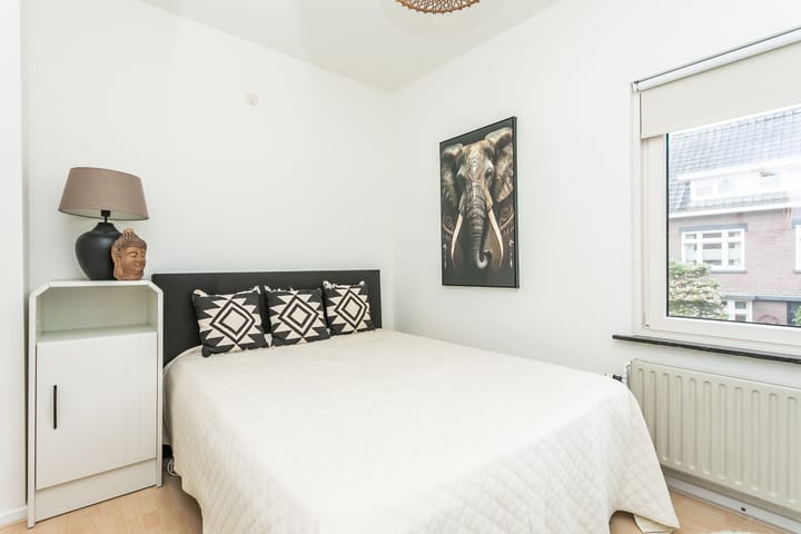 Photo 28 of Julianastraat 45