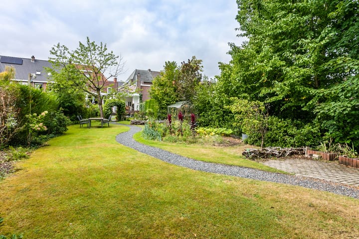 Photo 52 of Julianastraat 45