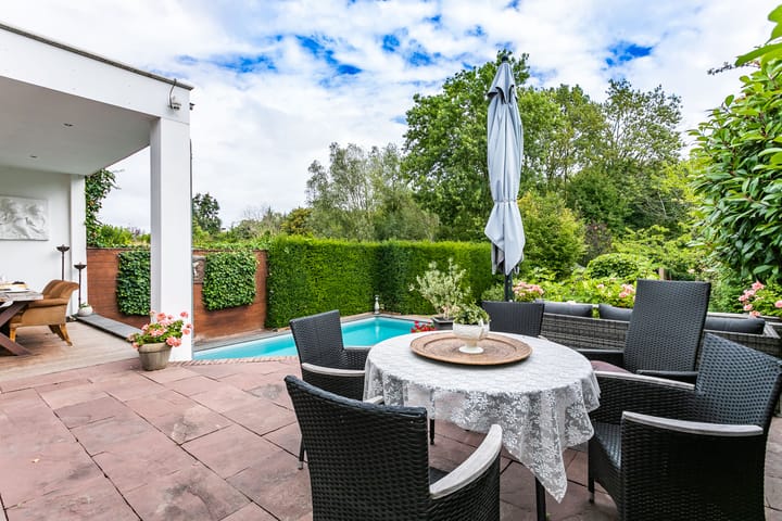 Photo 57 of Julianastraat 45