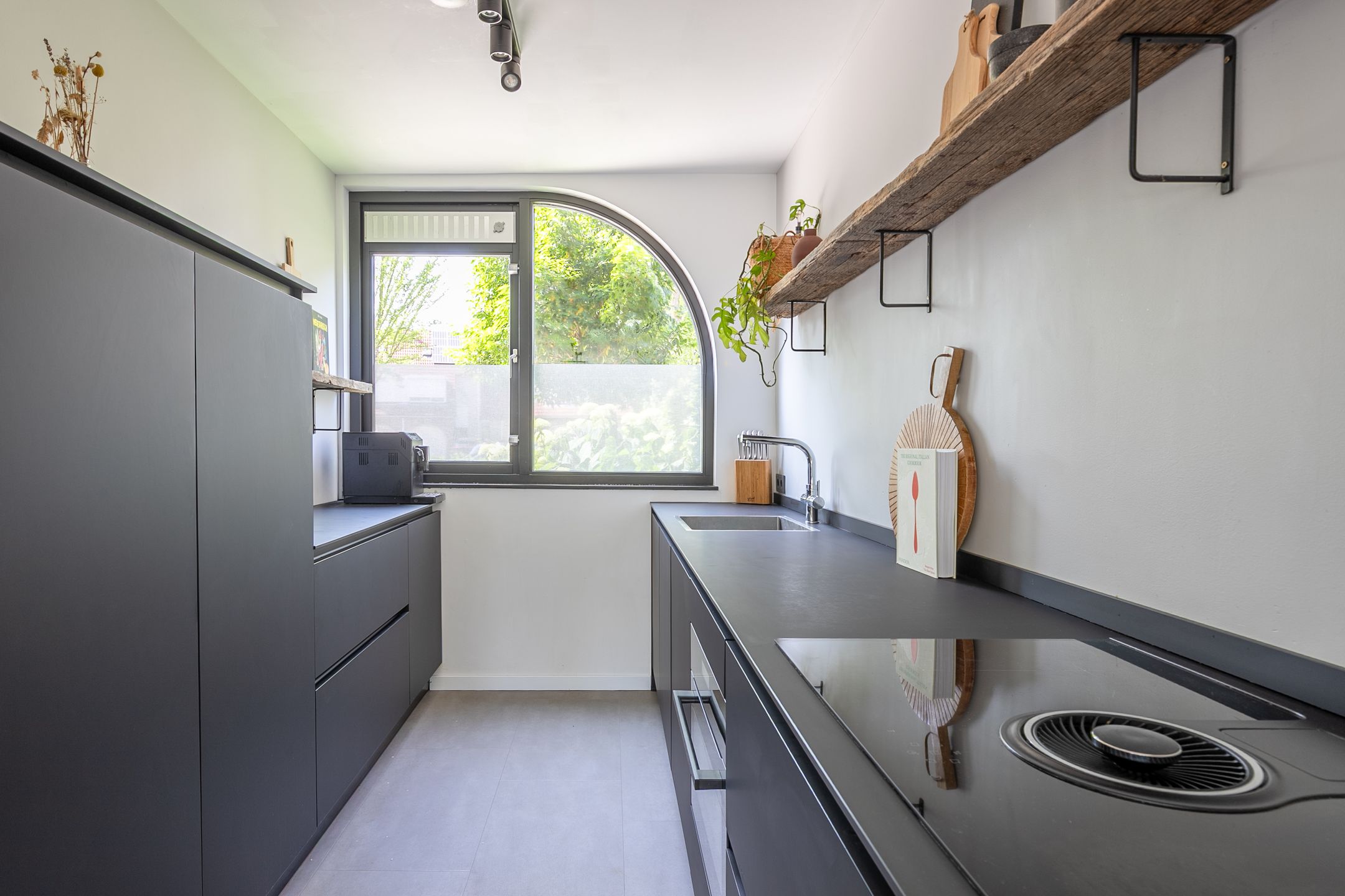 Foto 9 van Hendrik Marsmanplein 14