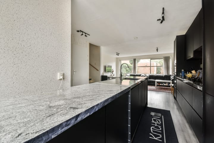 Foto 8 van Daan Roodenburghplein 44