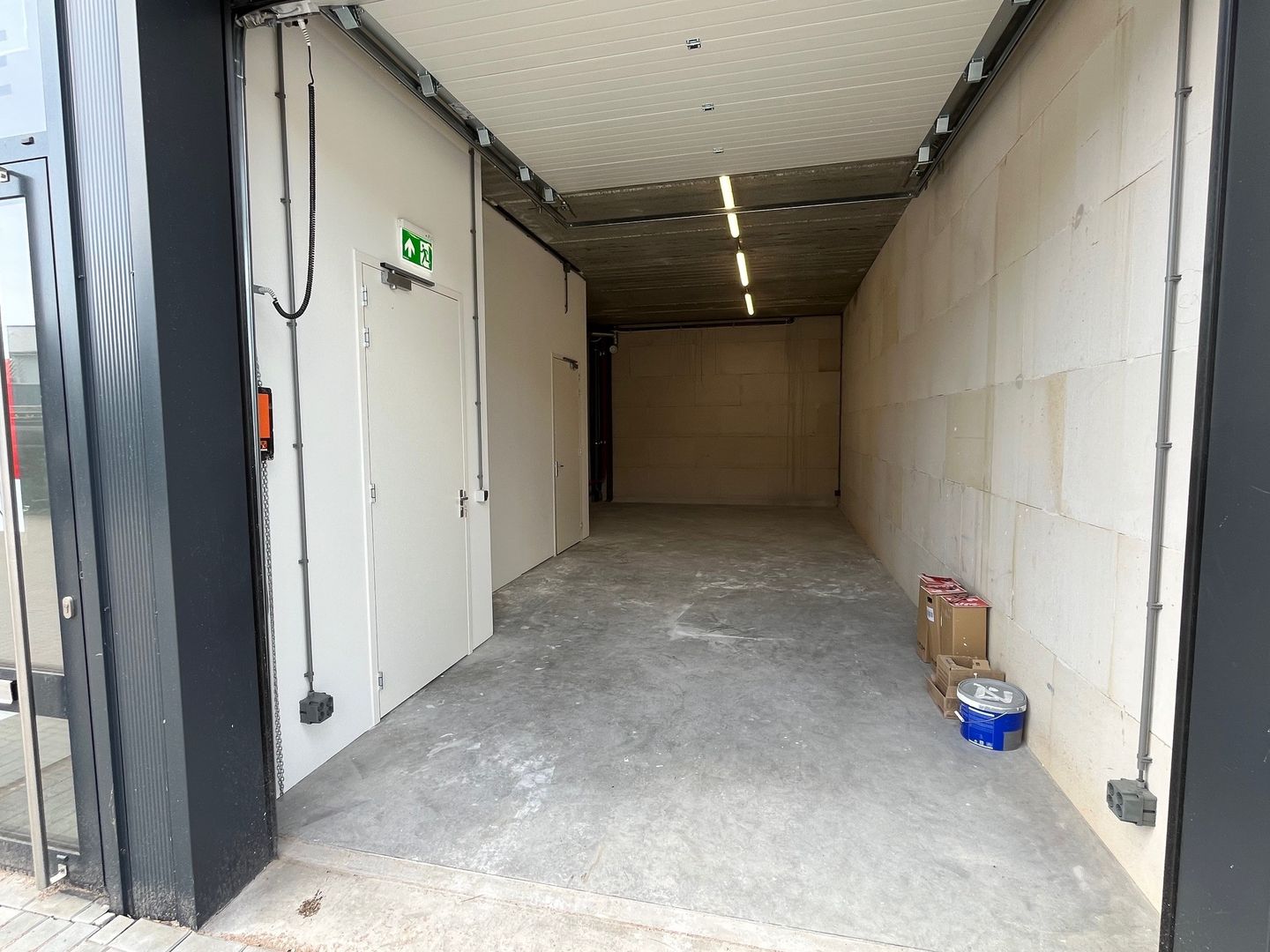 View photo 2 of Hogeweyselaan 215-E