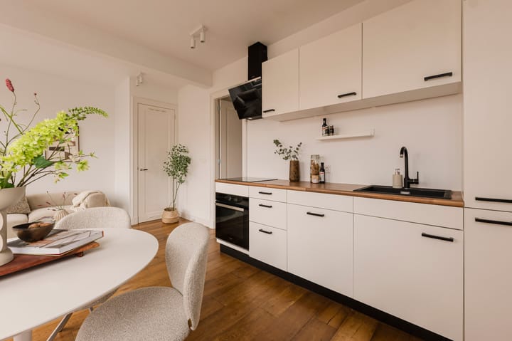 Photo 18 of Van Woustraat 123-3