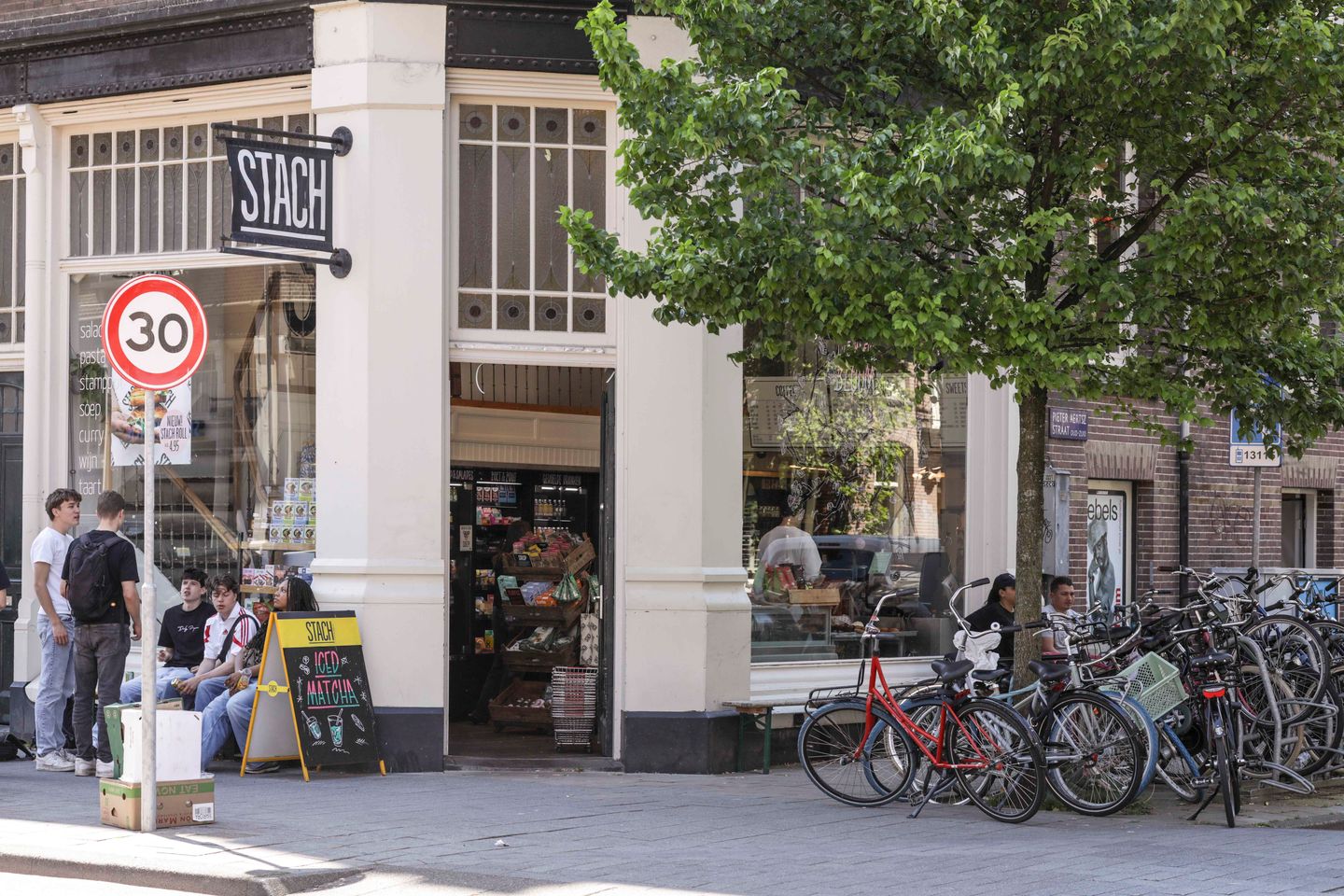 Foto 29 van Van Woustraat 123-3