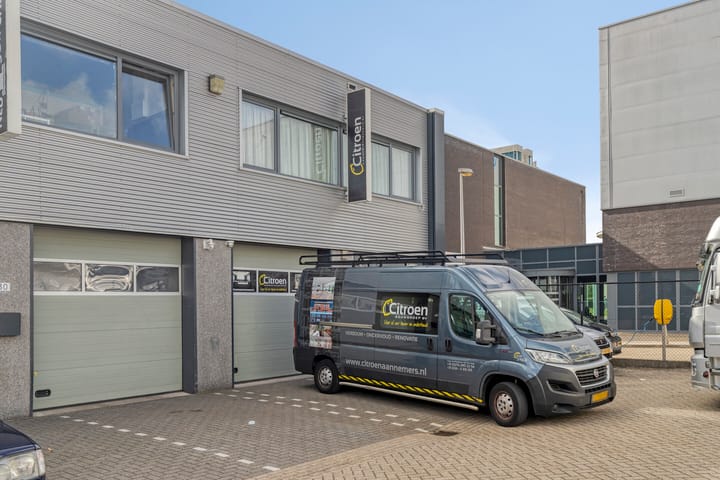 Laan van Waalhaven 128, Den Haag