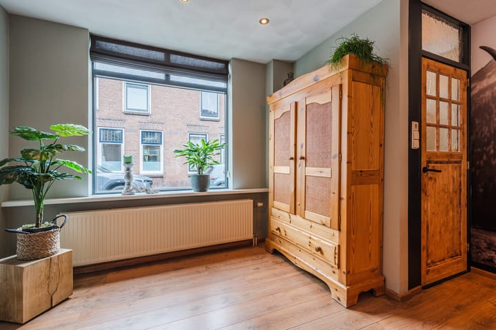 Photo 10 of Prinsenstraat 18