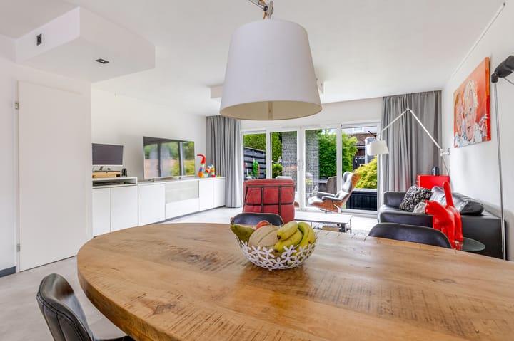 Photo 16 of Hofmark 144