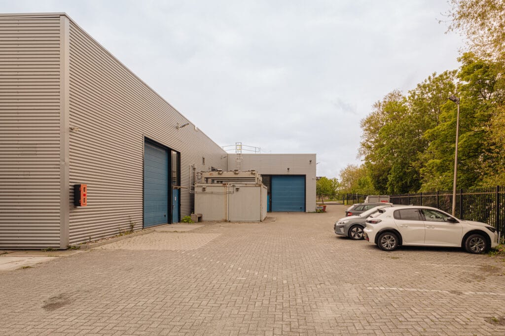 Bekijk foto 2 van Capronilaan 22