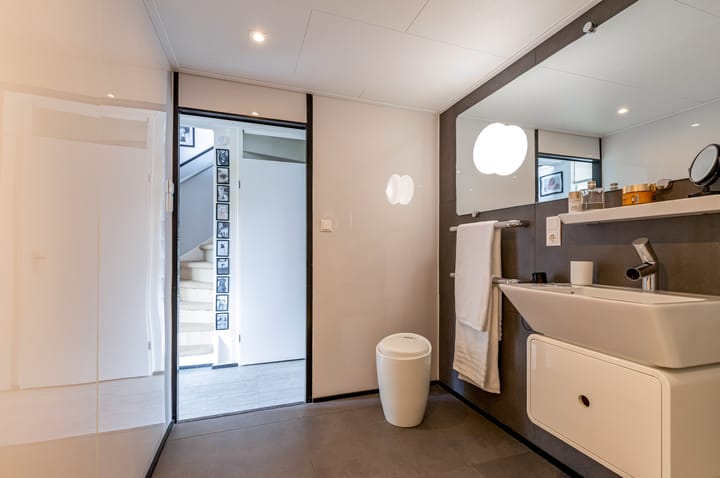 Photo 38 of Hofmark 144