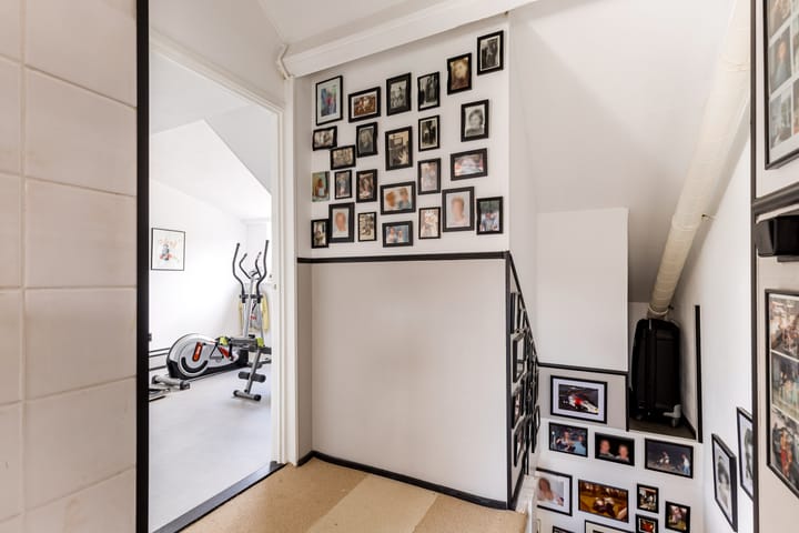 Photo 39 of Hofmark 144