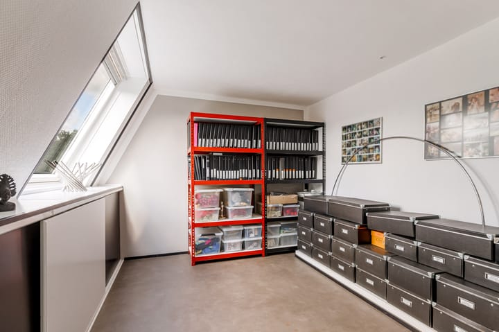 Photo 45 of Hofmark 144