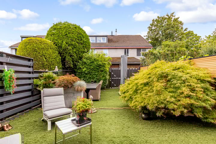 Photo 54 of Hofmark 144