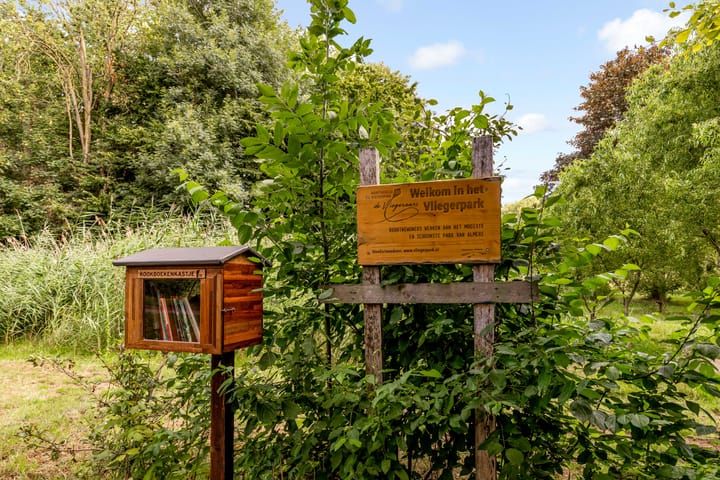 Photo 67 of Hofmark 144