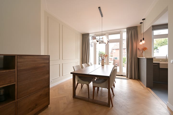 Foto 10 van Van Zuylen van Nijeveltstraat 105