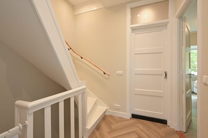 Foto 20 van Van Zuylen van Nijeveltstraat 105