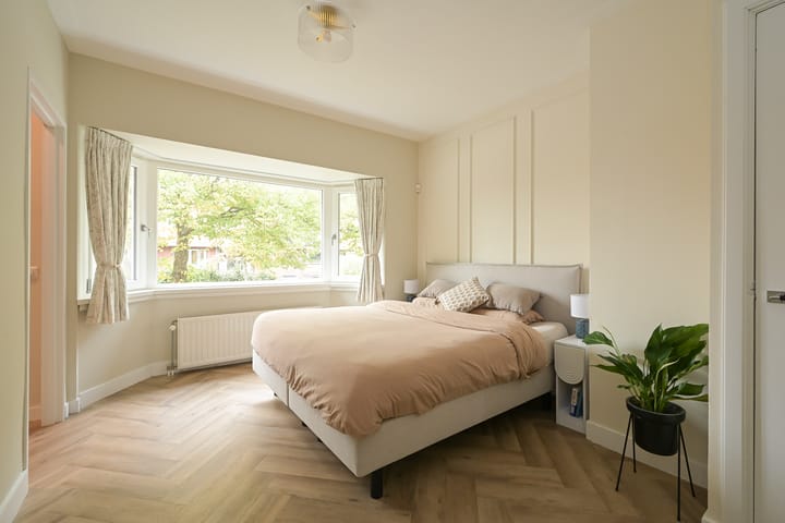 Foto 22 van Van Zuylen van Nijeveltstraat 105