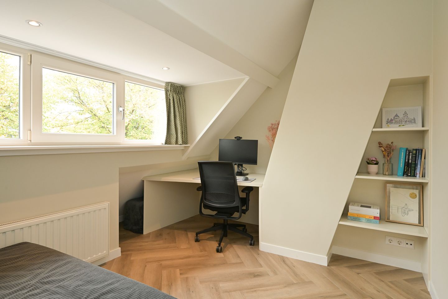 Foto 34 van Van Zuylen van Nijeveltstraat 105