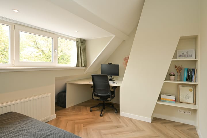 Foto 34 van Van Zuylen van Nijeveltstraat 105